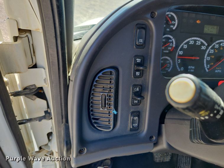 image for item EI3562 2015 Freightliner  M2 digger derrick truck