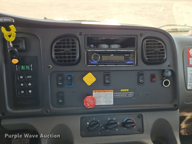 image for item EI3562 2015 Freightliner  M2 digger derrick truck