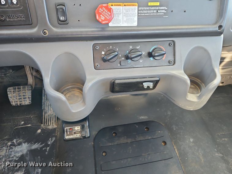 image for item EI3562 2015 Freightliner  M2 digger derrick truck