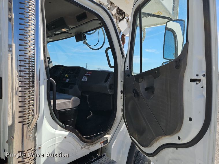 image for item EI3562 2015 Freightliner  M2 digger derrick truck