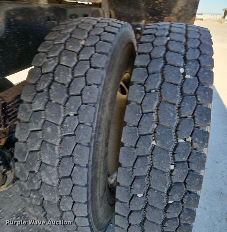 image for item EI3562 2015 Freightliner  M2 digger derrick truck