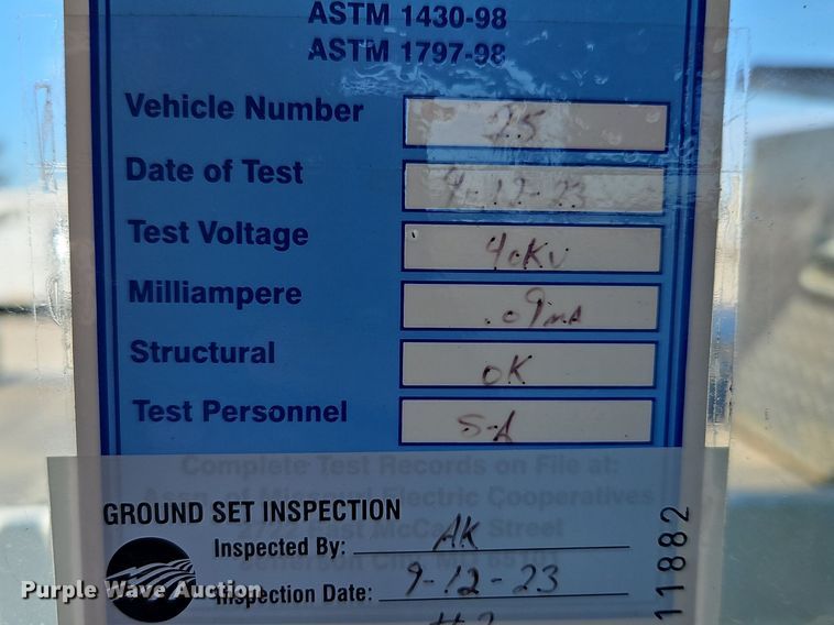 image for item EI3562 2015 Freightliner  M2 digger derrick truck