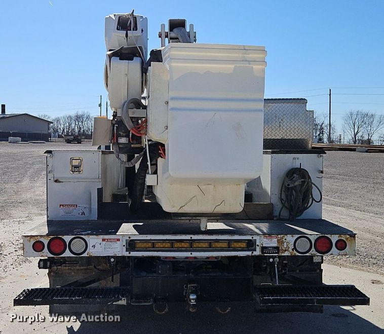 image for item EI3563 2017 Ford  F550 XL  bucket truck