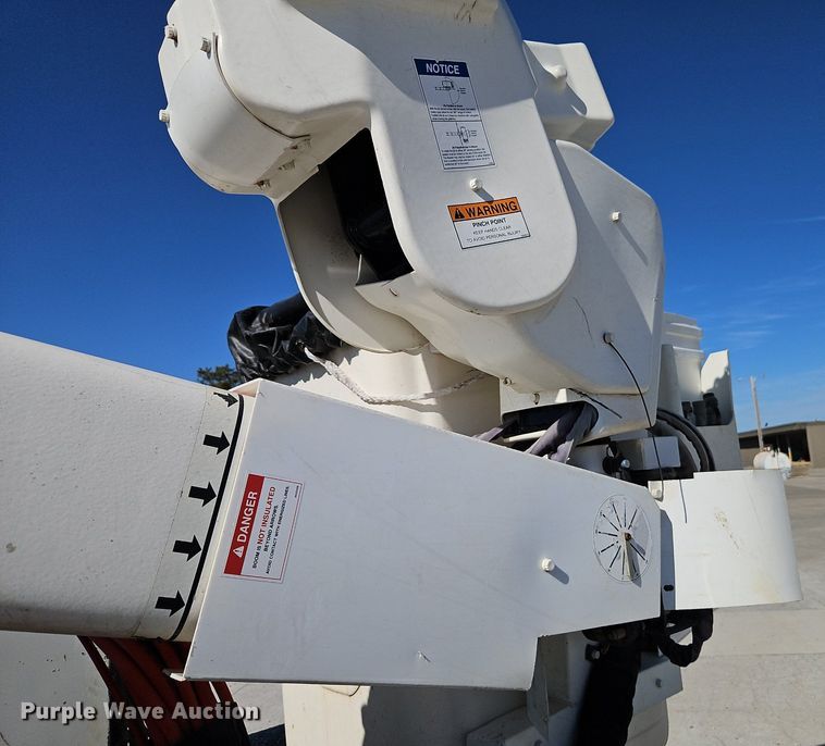 image for item EI3563 2017 Ford  F550 XL  bucket truck