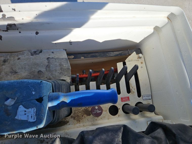 image for item EI3563 2017 Ford  F550 XL  bucket truck