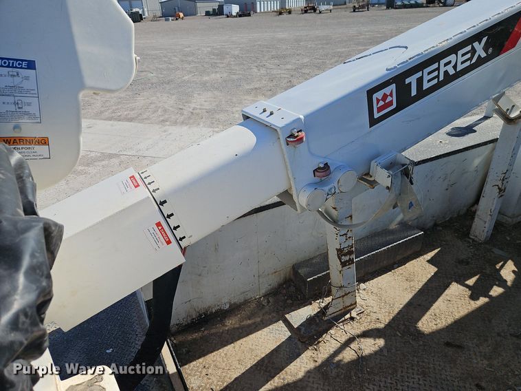 image for item EI3563 2017 Ford  F550 XL  bucket truck