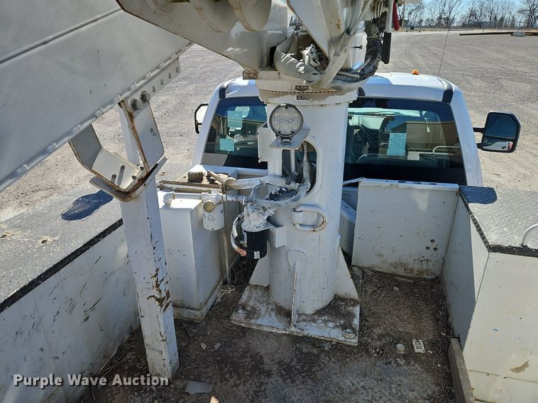 image for item EI3563 2017 Ford  F550 XL  bucket truck