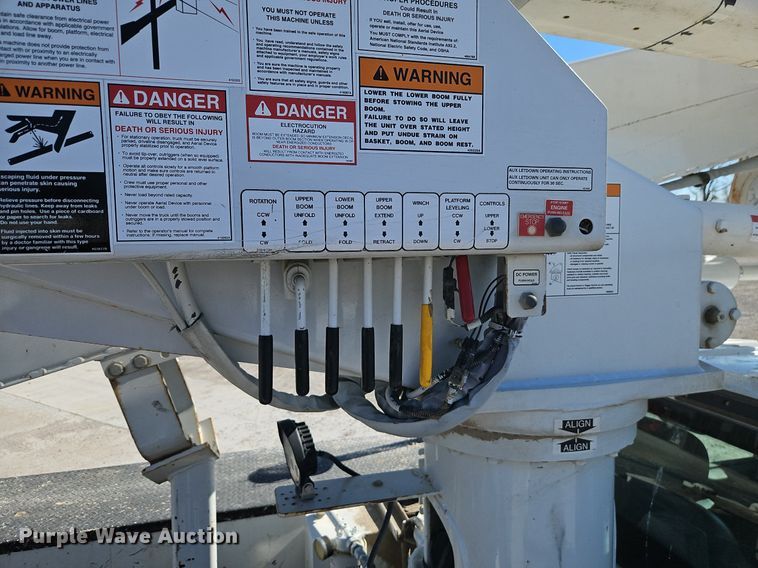 image for item EI3563 2017 Ford  F550 XL  bucket truck