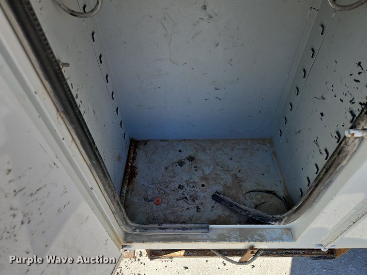 image for item EI3563 2017 Ford  F550 XL  bucket truck