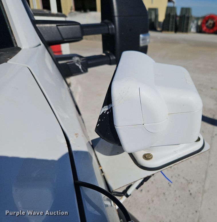 image for item EI3563 2017 Ford  F550 XL  bucket truck