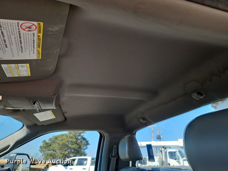 image for item EI3563 2017 Ford  F550 XL  bucket truck