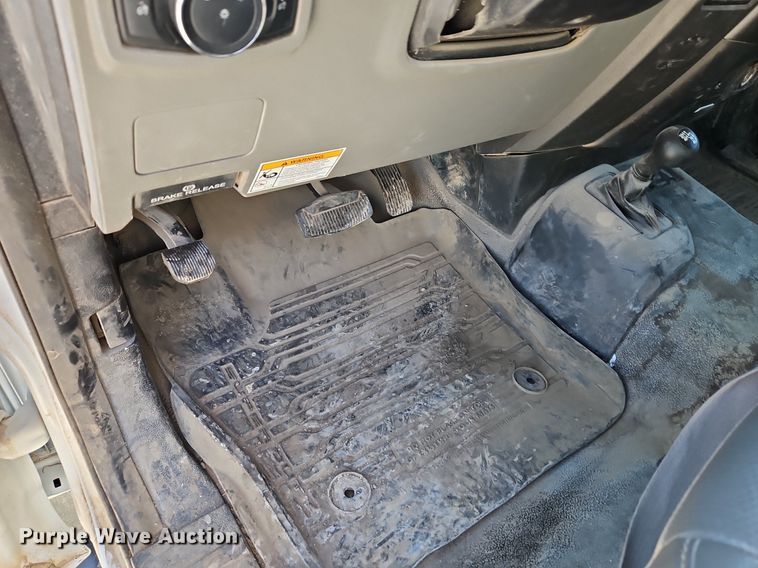 image for item EI3563 2017 Ford  F550 XL  bucket truck