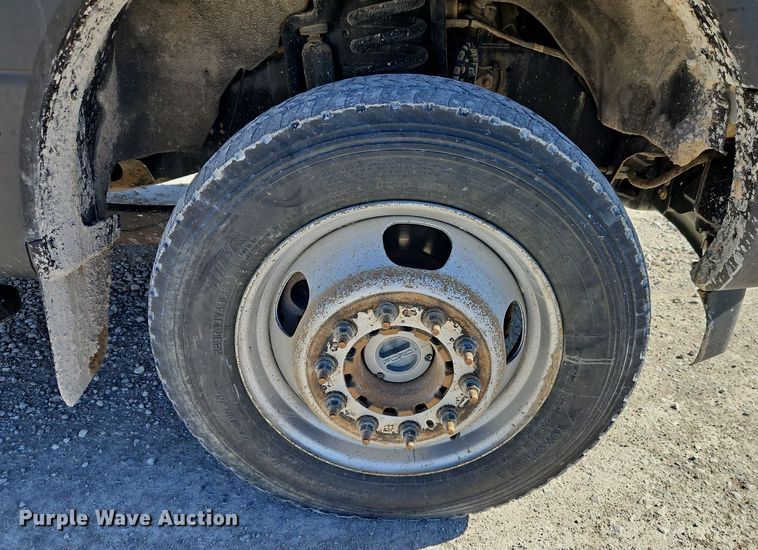 image for item EI3563 2017 Ford  F550 XL  bucket truck