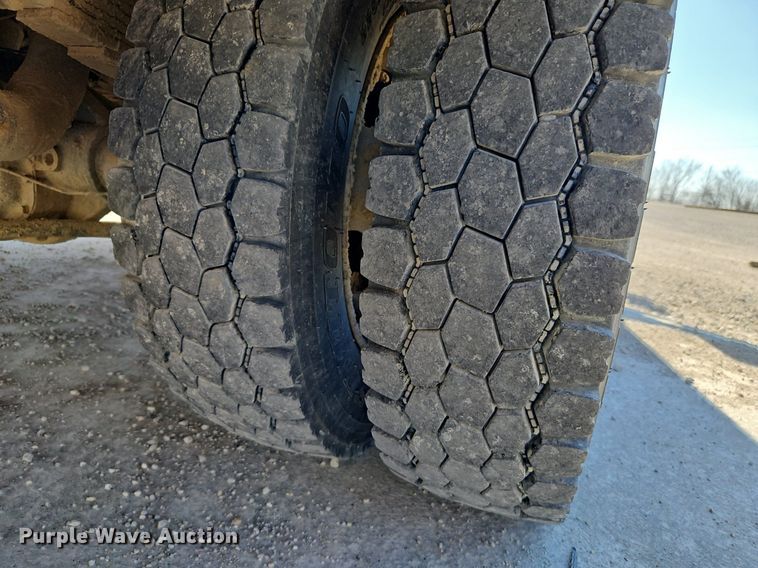 image for item EI3563 2017 Ford  F550 XL  bucket truck