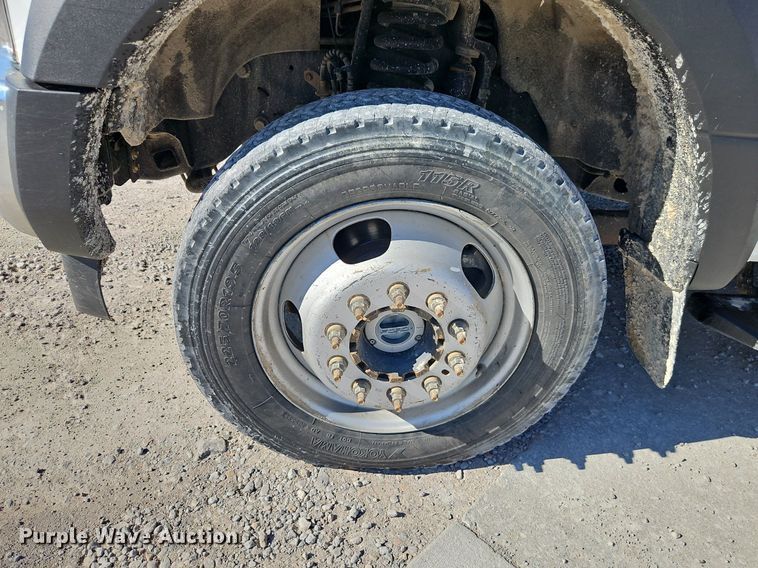 image for item EI3563 2017 Ford  F550 XL  bucket truck