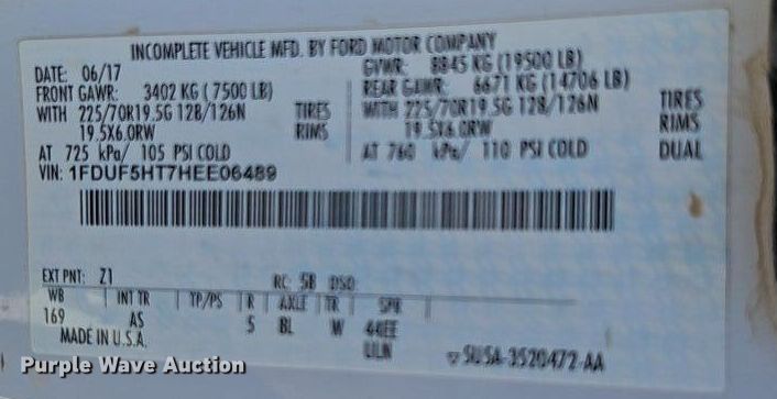 image for item EI3563 2017 Ford  F550 XL  bucket truck