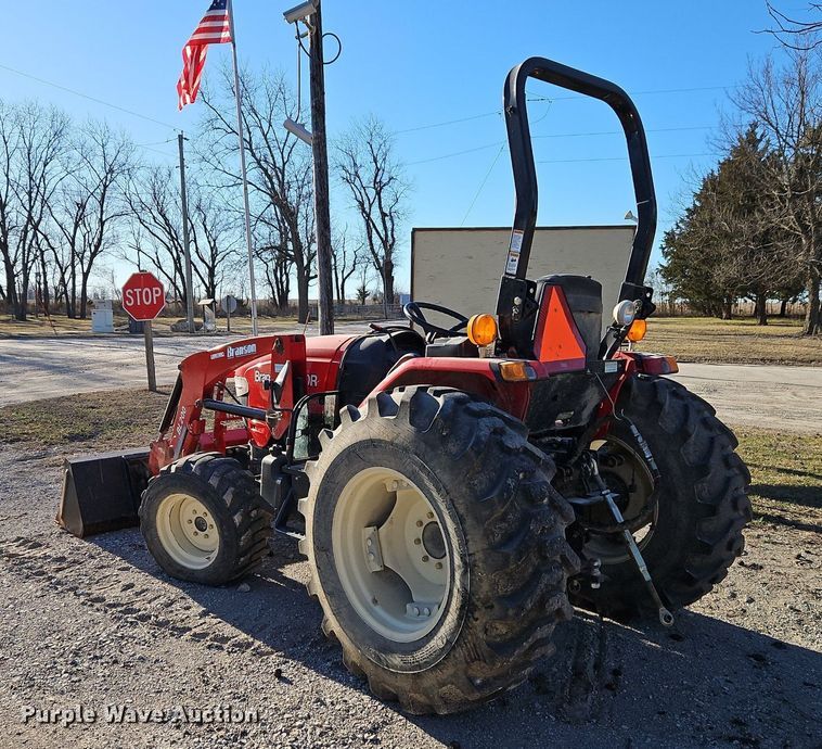 Kukje Machinery Branson 5220R MFWD tractor in Mound City, KS Item