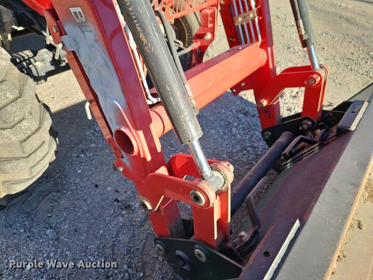 image for item EI3567 Kukje Machinery Branson 5220R MFWD tractor