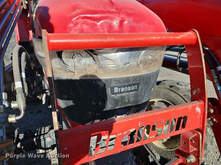 Kukje Machinery Branson 5220R MFWD tractor in Mound City, KS Item