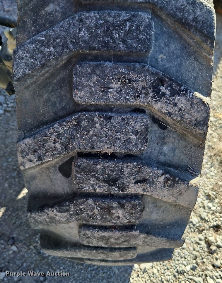 image for item EI3567 Kukje Machinery Branson 5220R MFWD tractor