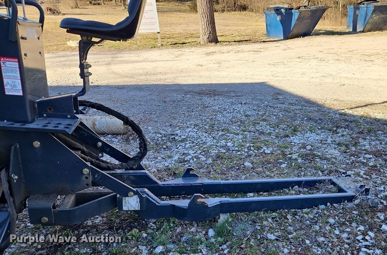 image for item EI3567 Kukje Machinery Branson 5220R MFWD tractor