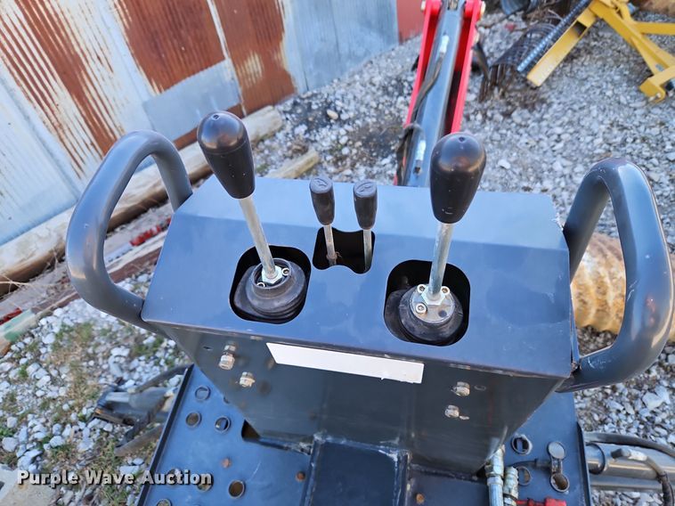 image for item EI3567 Kukje Machinery Branson 5220R MFWD tractor