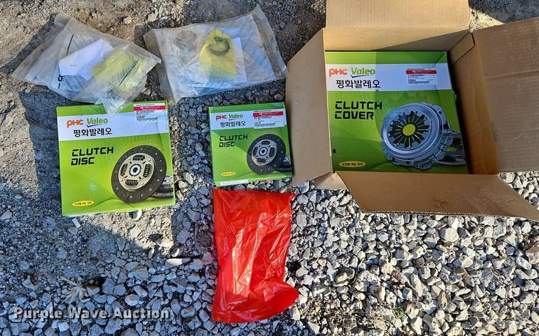 image for item EI3567 Kukje Machinery Branson 5220R MFWD tractor