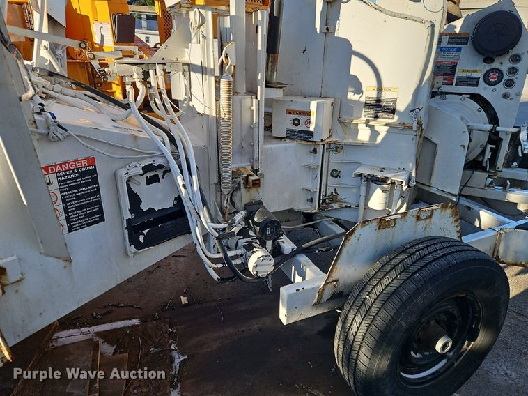 image for item EI3573 2008 Altec DC-1217 wood chipper