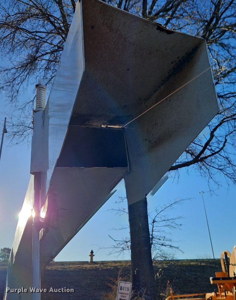 image for item EI3573 2008 Altec DC-1217 wood chipper