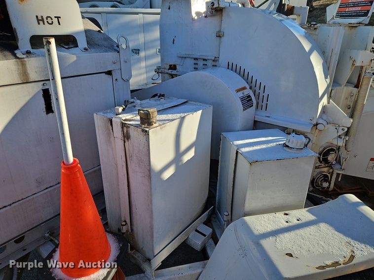 image for item EI3573 2008 Altec DC-1217 wood chipper