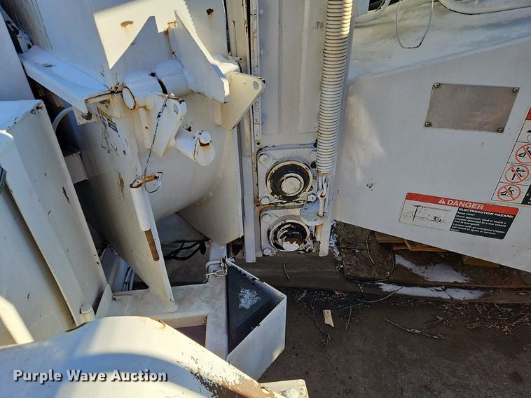 image for item EI3573 2008 Altec DC-1217 wood chipper