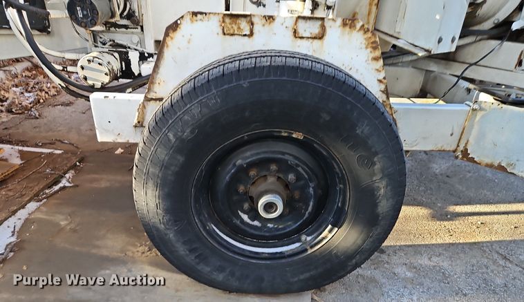 image for item EI3573 2008 Altec DC-1217 wood chipper