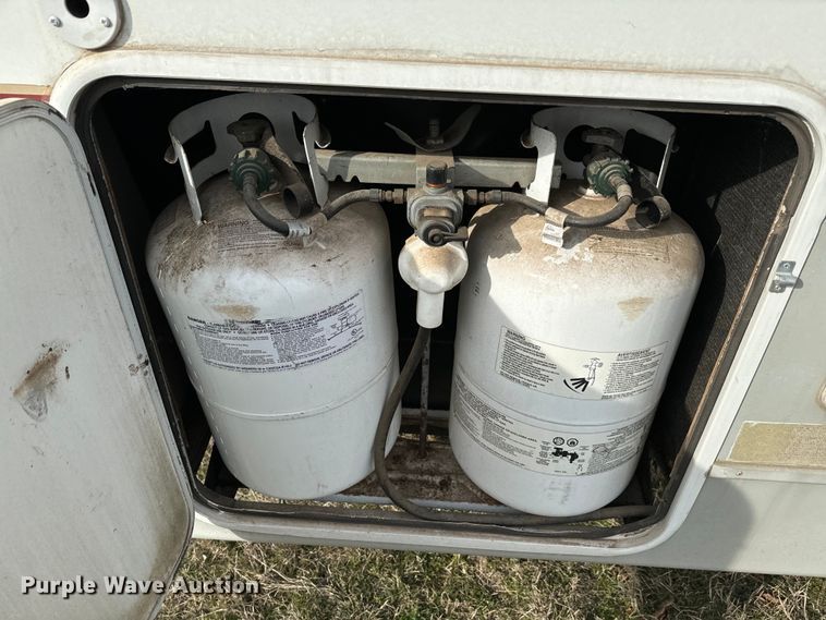 image for item EJ0232 2003 Lite Way Outback camper