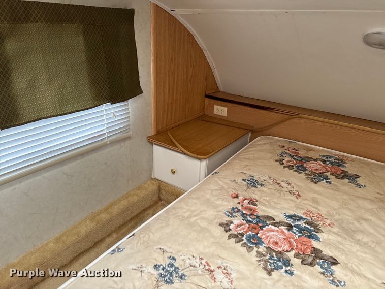 image for item EJ0232 2003 Lite Way Outback camper