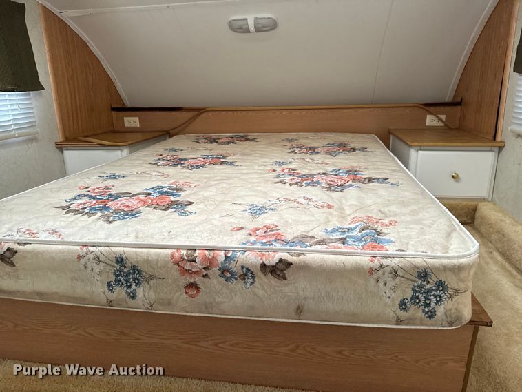 image for item EJ0232 2003 Lite Way Outback camper