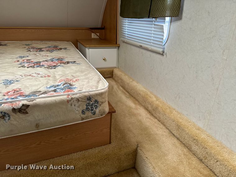 image for item EJ0232 2003 Lite Way Outback camper