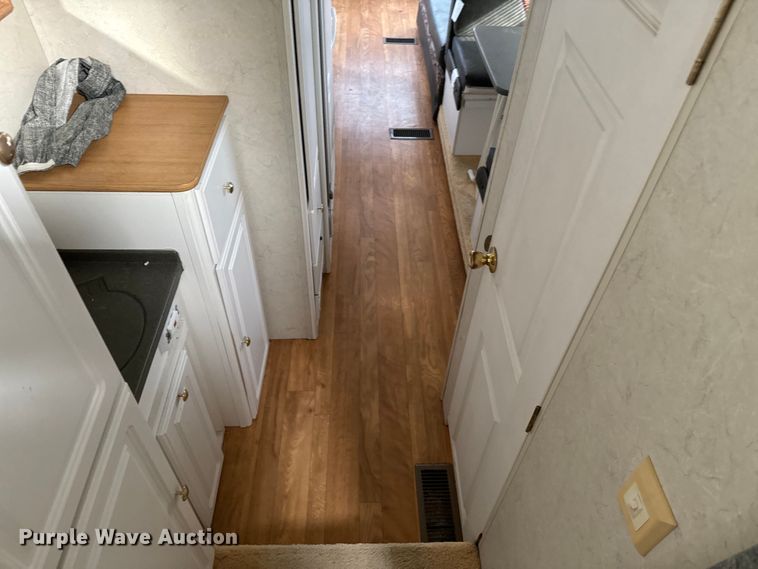 image for item EJ0232 2003 Lite Way Outback camper