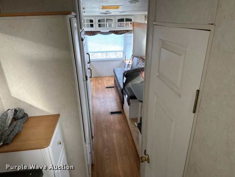 image for item EJ0232 2003 Lite Way Outback camper