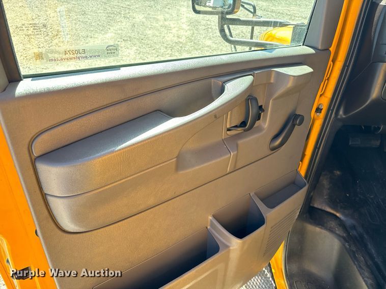 image for item EJ0274 2012 Chevrolet  Express 4500 school bus