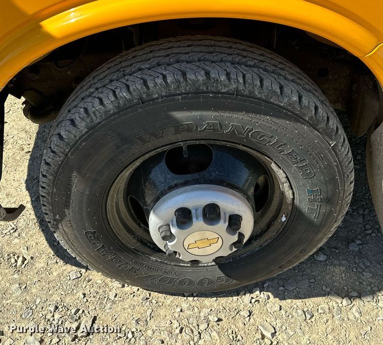 image for item EJ0274 2012 Chevrolet  Express 4500 school bus