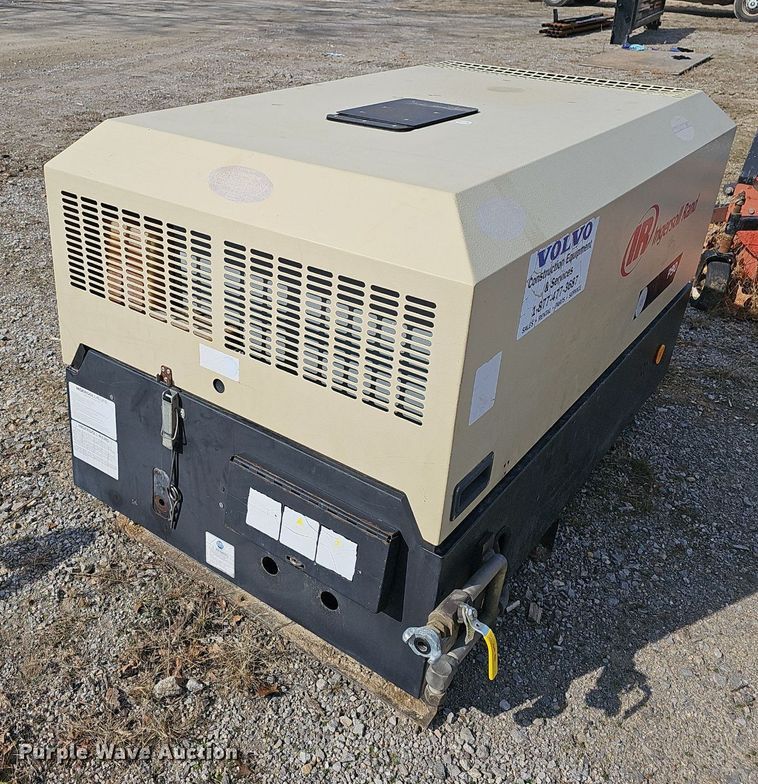 image for item EJ5958 2008 Ingersoll Rand  P90BWIR air compressor