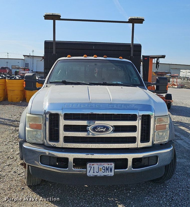 image for item EJ5982 2010 Ford  F450 Super Duty XLT flatbed truck