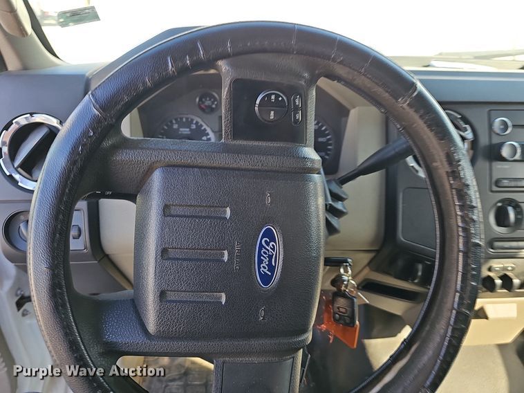 image for item EJ5982 2010 Ford  F450 Super Duty XLT flatbed truck