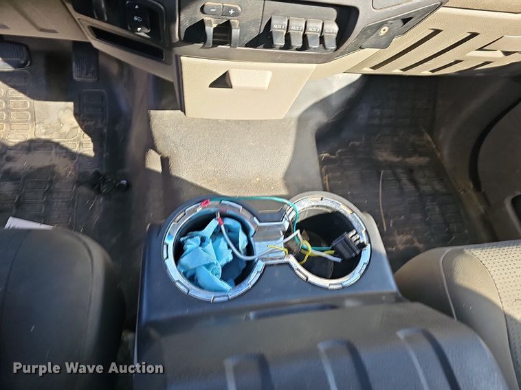 image for item EJ5982 2010 Ford  F450 Super Duty XLT flatbed truck