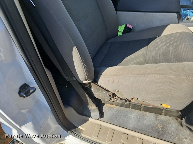 image for item EJ5982 2010 Ford  F450 Super Duty XLT flatbed truck