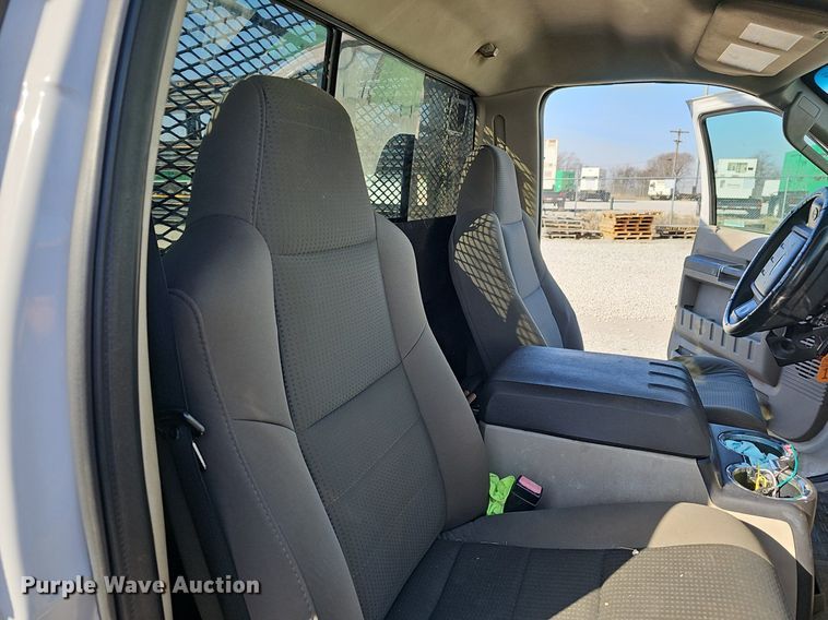 image for item EJ5982 2010 Ford  F450 Super Duty XLT flatbed truck