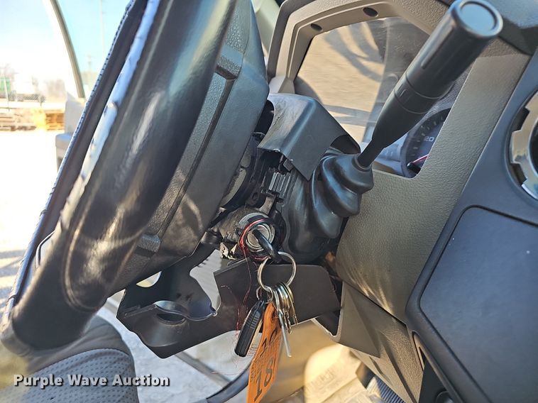 image for item EJ5982 2010 Ford  F450 Super Duty XLT flatbed truck