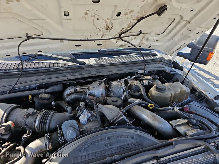 image for item EJ5982 2010 Ford  F450 Super Duty XLT flatbed truck