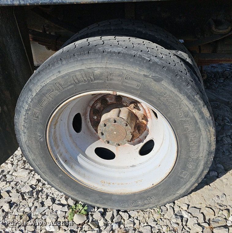 image for item EJ5982 2010 Ford  F450 Super Duty XLT flatbed truck