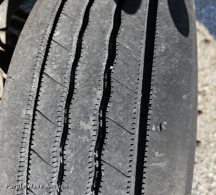 image for item EJ5982 2010 Ford  F450 Super Duty XLT flatbed truck